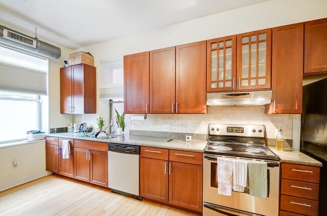 Building Photo - 1207 Republic St