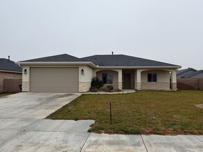 Building Photo - 1436 Champagne Blvd