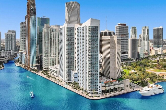Building Photo - 335 S Biscayne Blvd