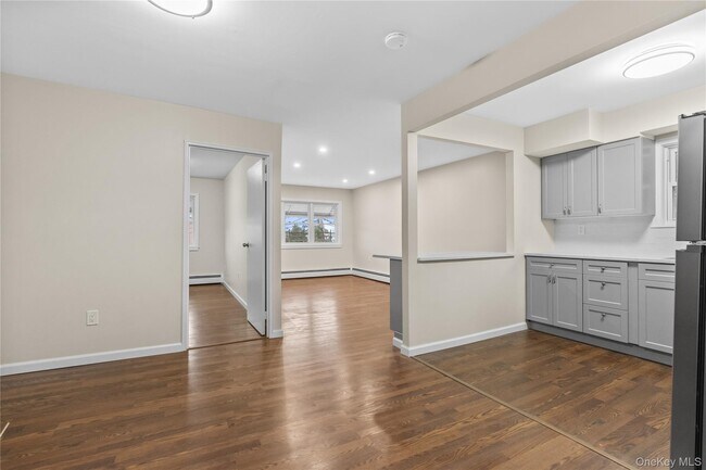 Building Photo - 401 Olmstead Ave