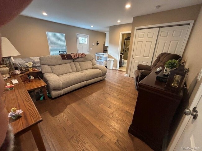 Building Photo - 23 Wellington Rd