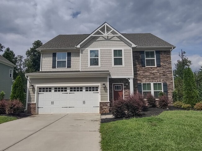 Beautiful Home located in the Holcomb Wood... - 10474 Black Locust Ln ...