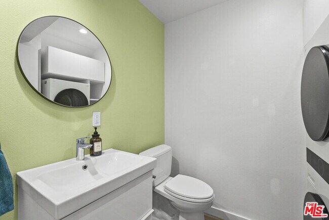 Building Photo - 1802 20th St