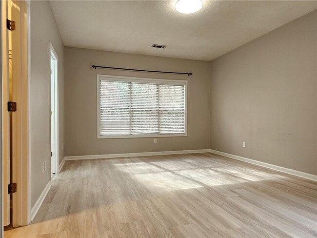 Building Photo - 3351 Governors Ct