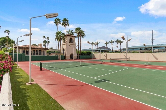 Building Photo - 6701 N Scottsdale Rd