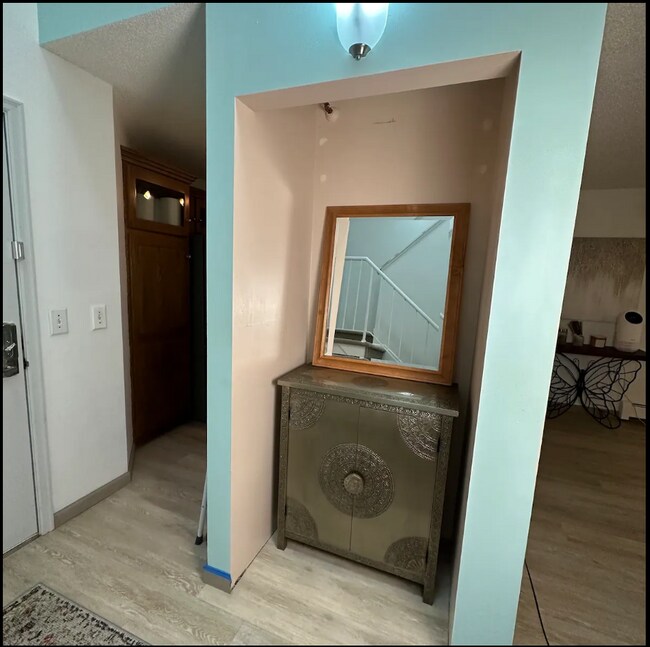 Building Photo - 7614 York Ave S