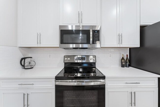 Building Photo - 12875 Mosaic Pk Wy