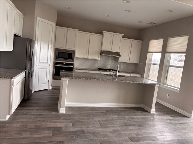 Building Photo - 7414 Evelyn Grv Dr