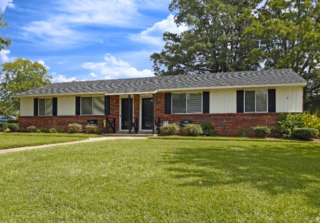 Building Photo - Villages at Heritage Place Apartments