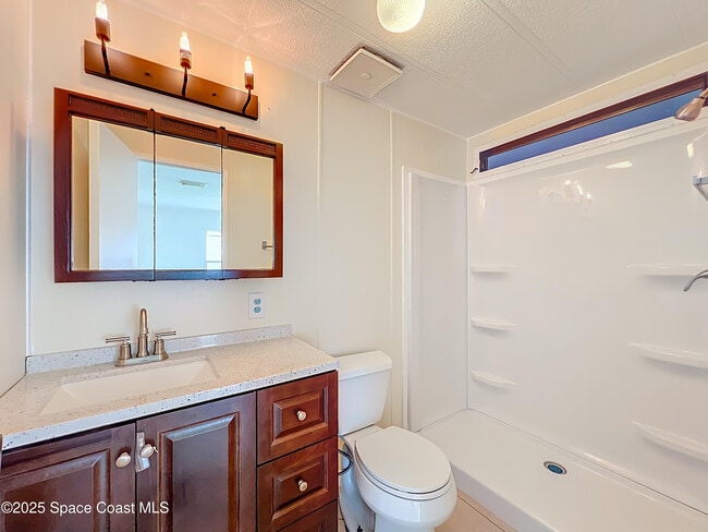 Building Photo - 568 Jennifer Cir