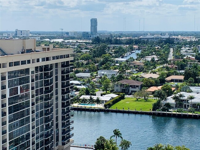 Building Photo - 1985 S Ocean Dr