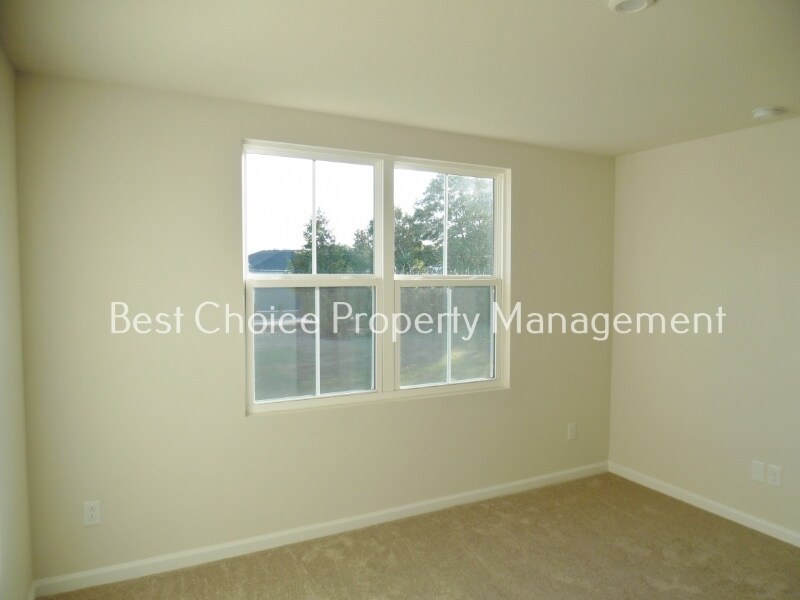 Building Photo - 404 Brookshade Way