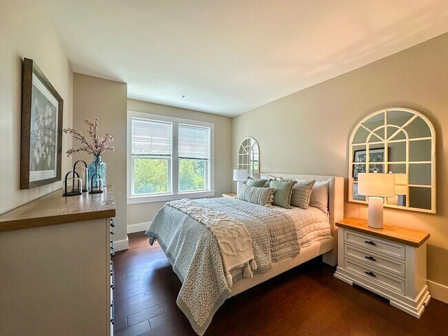 Building Photo - 25 Stonehaven Dr