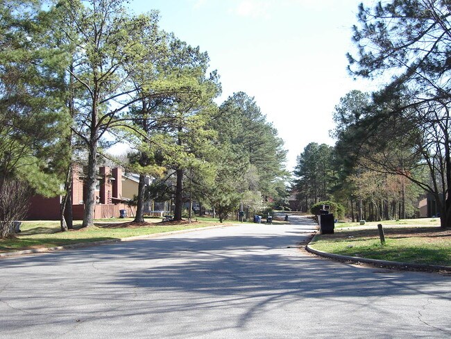 Lowe Lane Street View - 1272-1278 Lowe Ln
