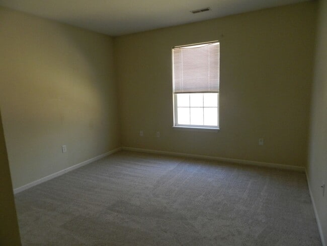 Building Photo - 24430 Tanglewood Rd