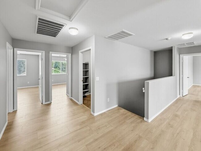 Building Photo - Pecan Creek - 5 Bedroom 3 Bathroom Home!