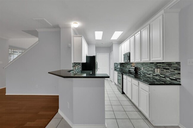Building Photo - 3 Peach Ridge Pl