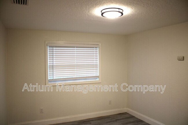 Building Photo - 1310 Fairview Ave