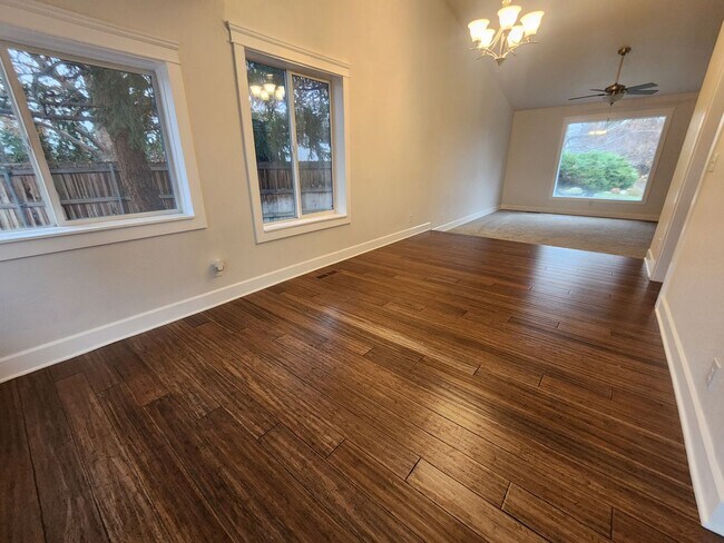 Building Photo - Freshly Updated 1-Story Home for Rent in W...