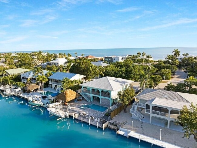 Building Photo - 232 W Seaview Dr