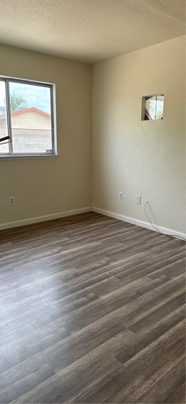 Building Photo - 1023 Alila Ave