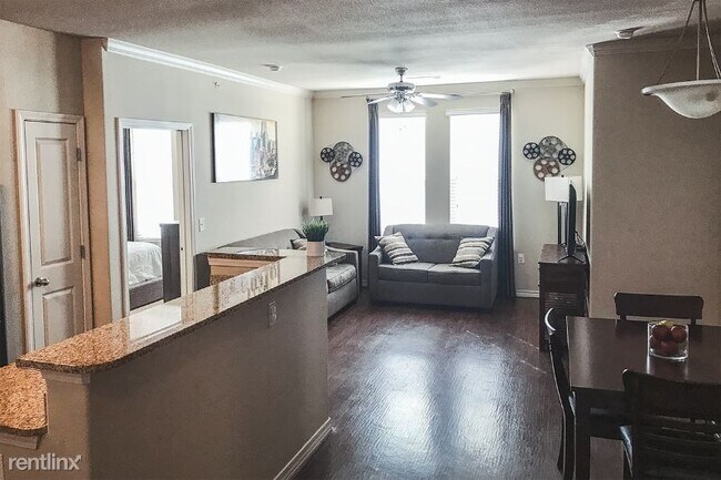 Building Photo - 2 br, 2 bath Apartment - 2020 Valley View Ci