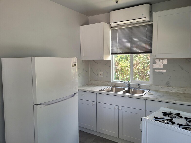 Building Photo - 900 Patterson Ave