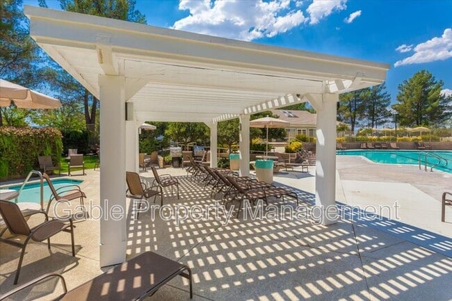 Building Photo - 27221 Camden Pl