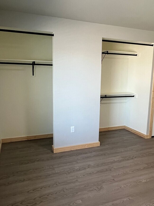 Building Photo - 2 Bed 1 Bath Unit at Teton River Flats – P...