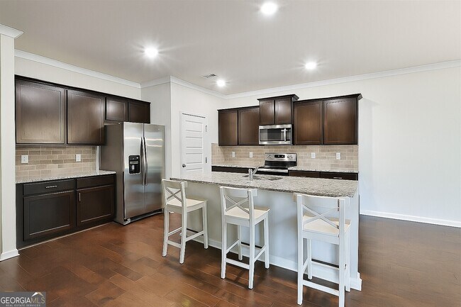 Building Photo - 150 Filson Dr