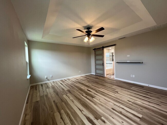 Building Photo - BEAUTIFUL 3-bedroom, 3-bathroom home in Gr...