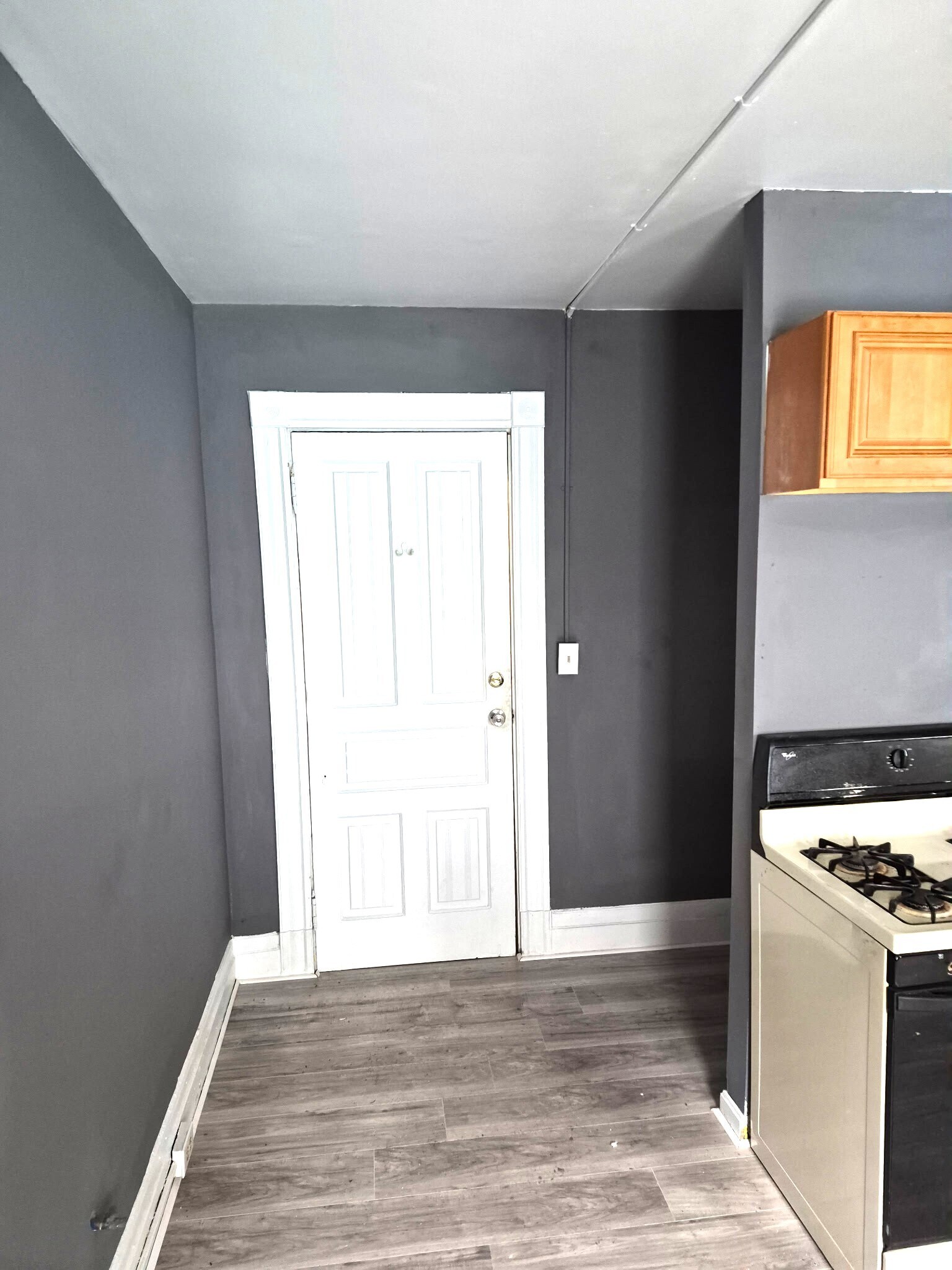 Building Photo - 223 W 16th St