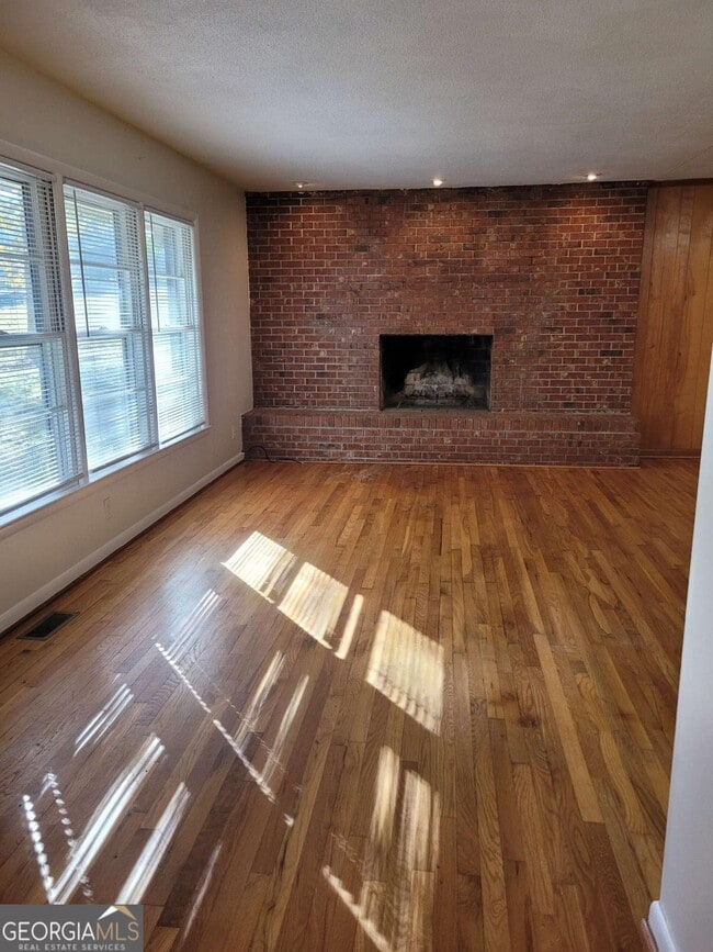 Building Photo - 1204 Jefferson Hwy