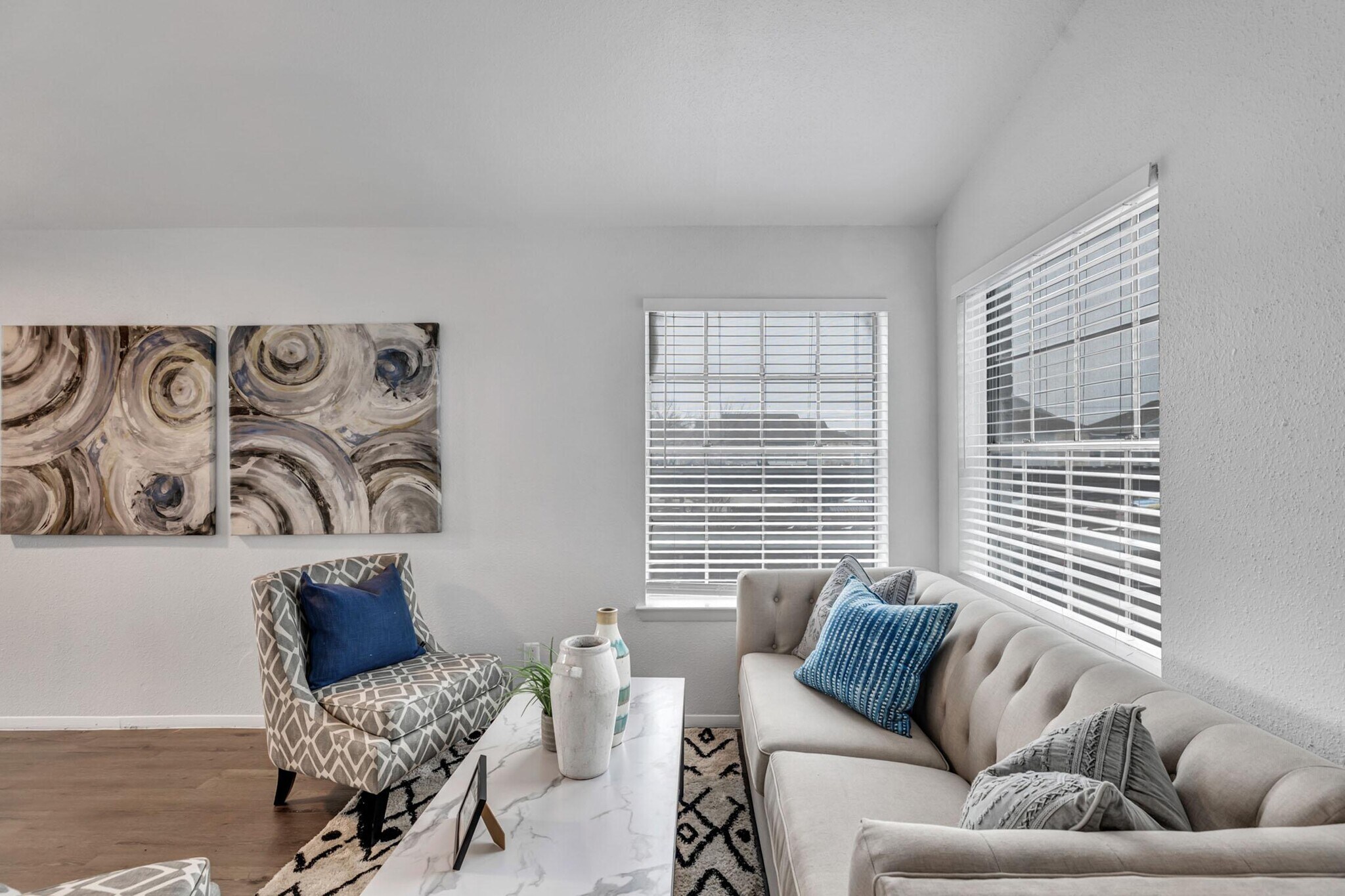 Building Photo - 1735 Rutland Dr