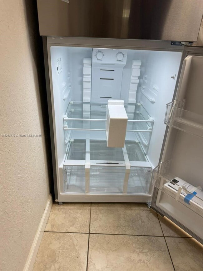 Building Photo - 7210 Southgate Blvd