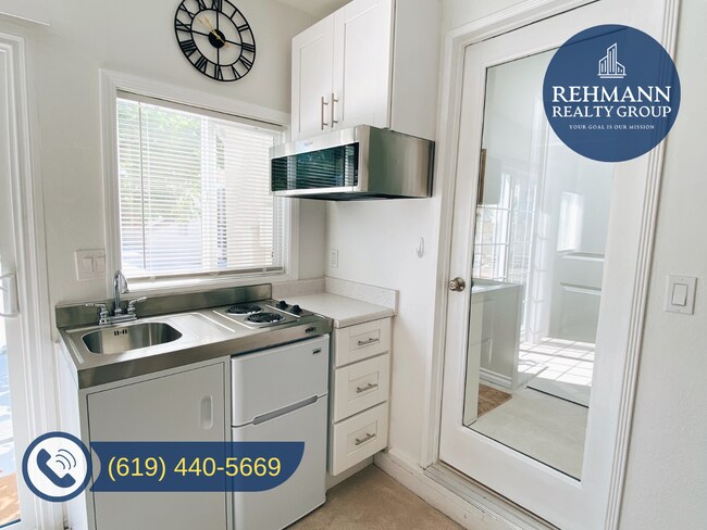 Building Photo - 2404 Chatsworth Blvd