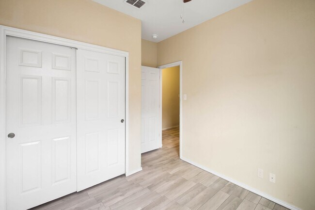 Building Photo - 3 Bedroom/2 Bath Alamo Ranch Subdivision