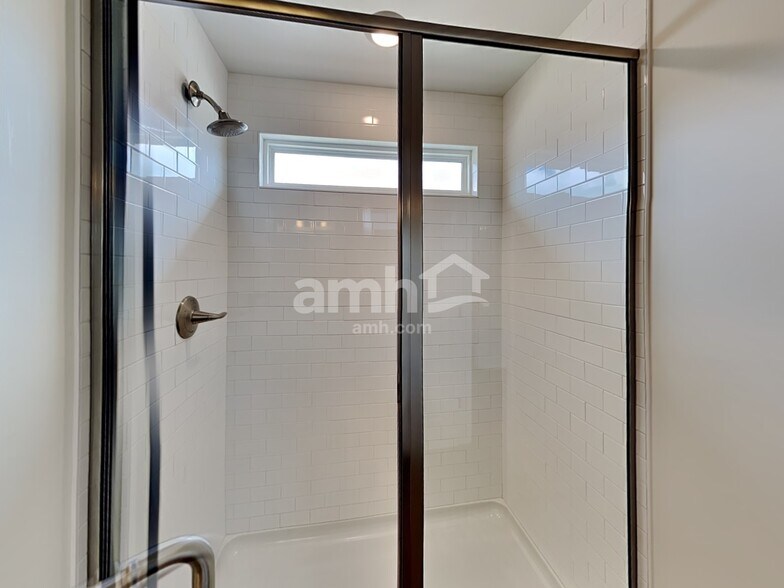 Building Photo - 5071 Trailwater Dr