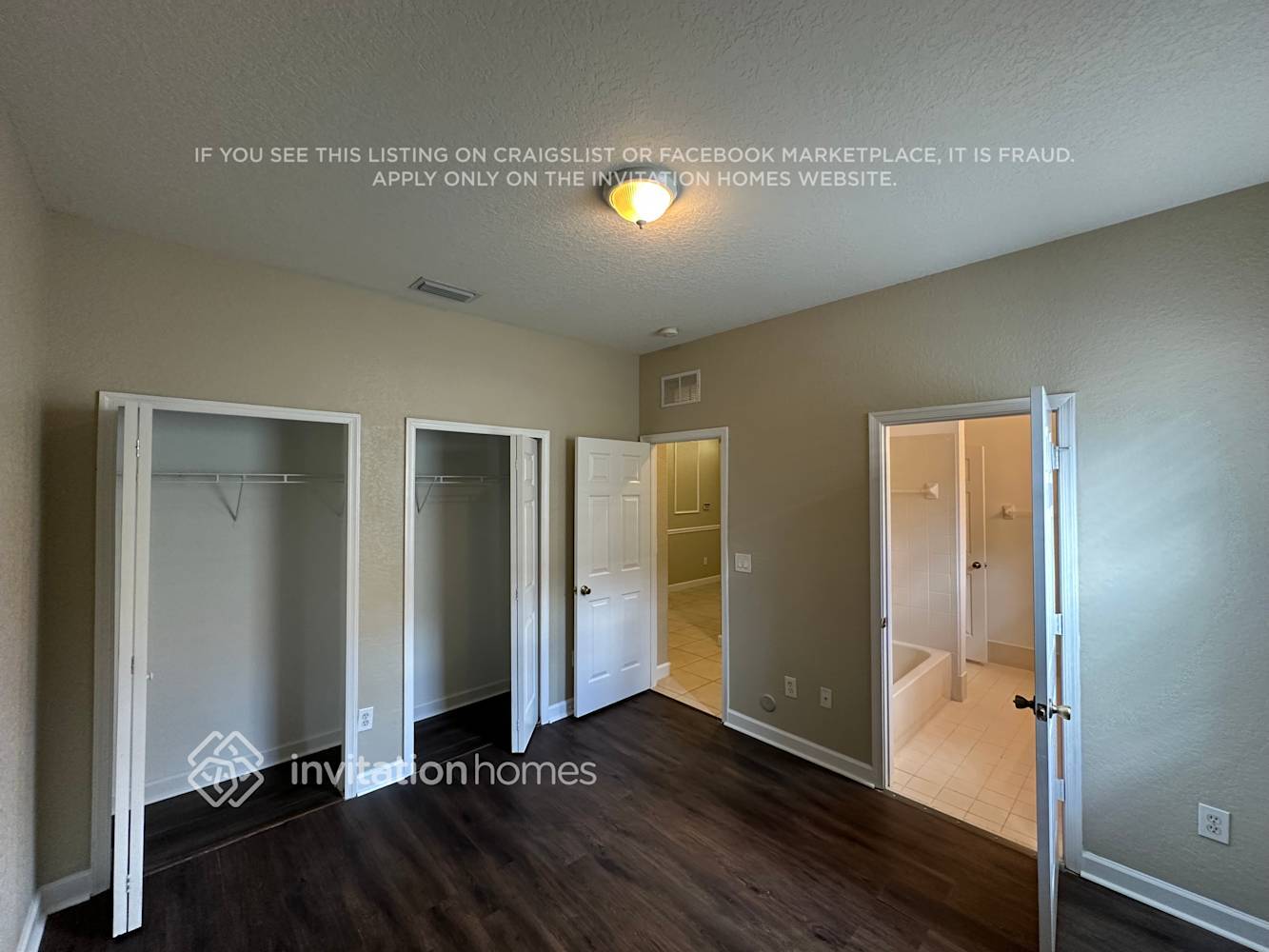 Building Photo - 10469 Galleria St