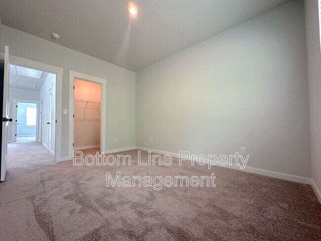Building Photo - 3348 Finchborough Ct