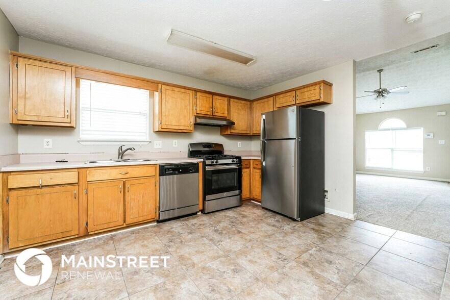 Building Photo - 5795 Meadowview Rd