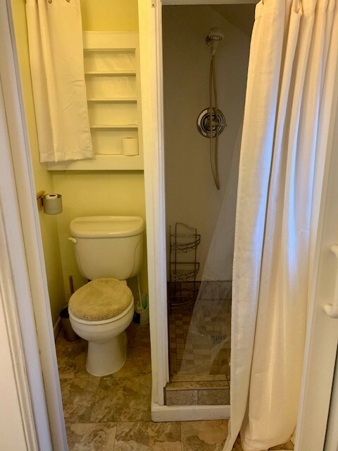 Building Photo - 3225 SW 12th Ave