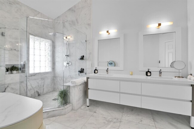 Building Photo - 1035 Boca Cove Ln