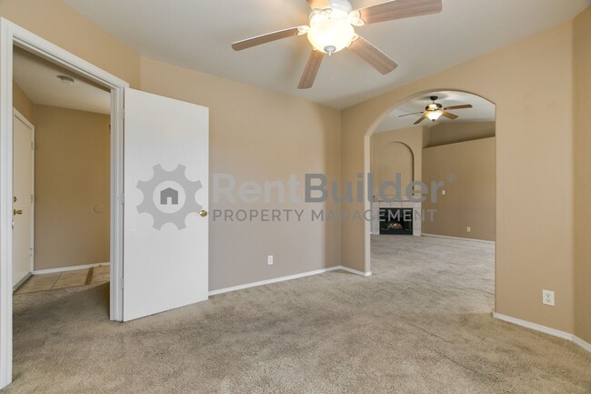 Building Photo - ****LEASE PENDING****PLEASE APPLY AT YOUR ...