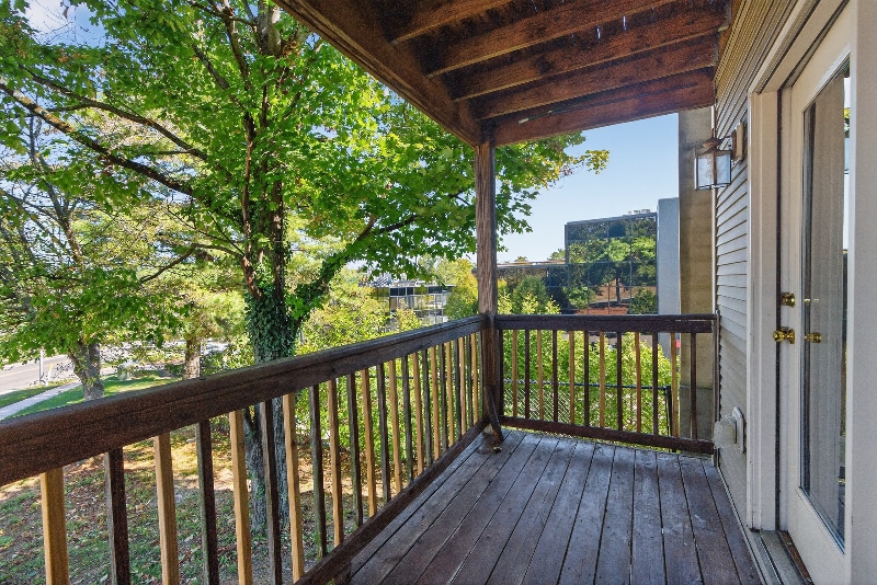 Building Photo - 858 Malabu Dr