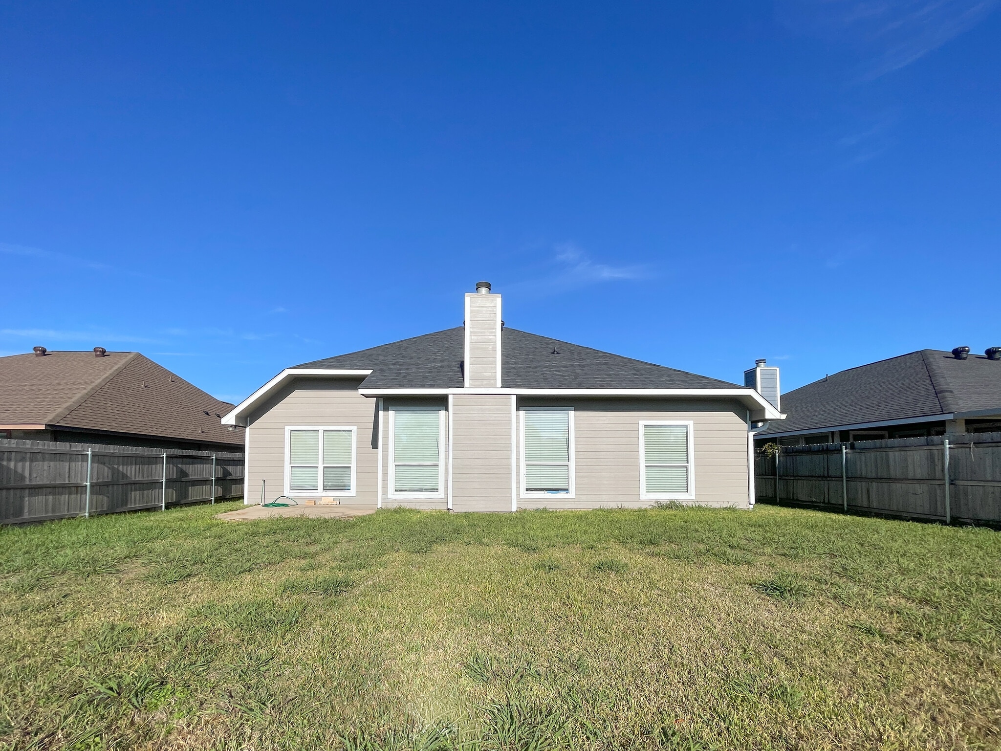 Building Photo - 10113 Condor Loop