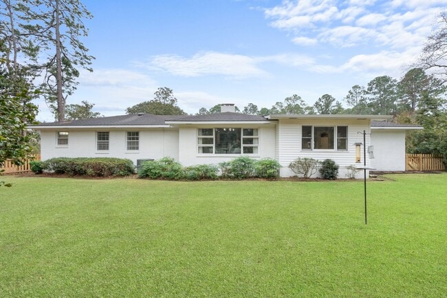 Building Photo - 106 Benson Dr