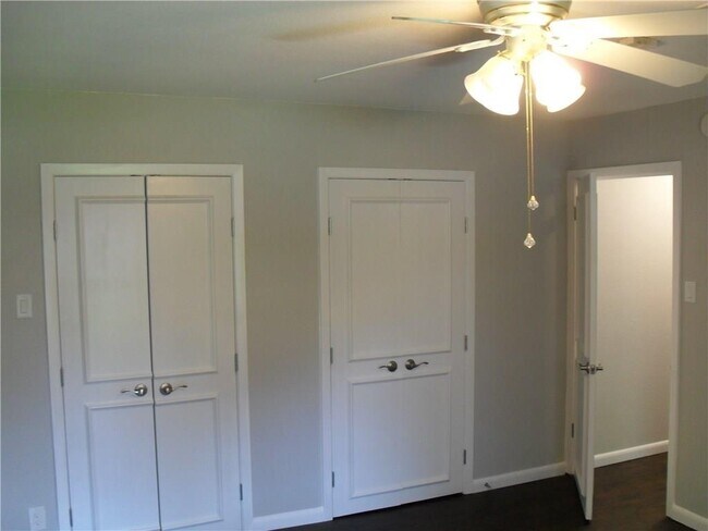 Building Photo - 4804 Greystone Dr