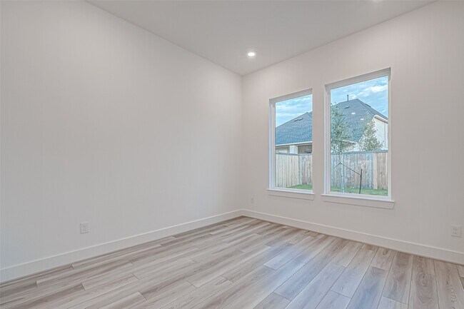 Building Photo - 26914 Arethusa Ct