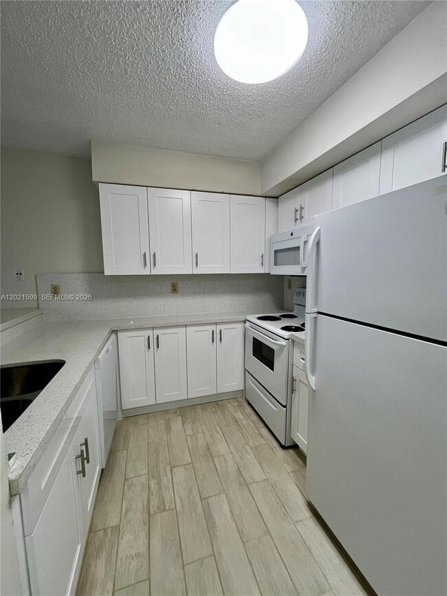 Building Photo - 1280 S Alhambra Cir